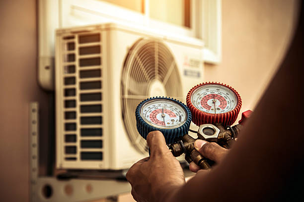 Professional Hvac Installation technician working in Ashford, AL